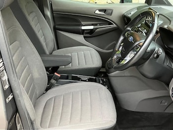 Used Ford Grand Tourneo Connect 2019 for sale - 76082414: Photo