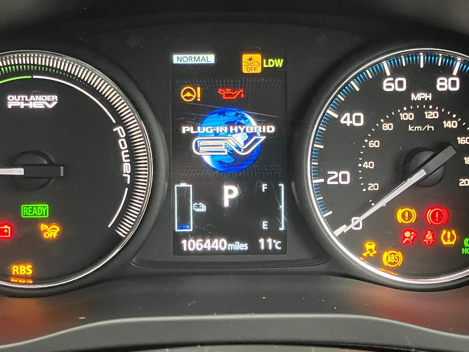 Used Mitsubishi Outlander 2017 for sale - 76731748: Photo 26