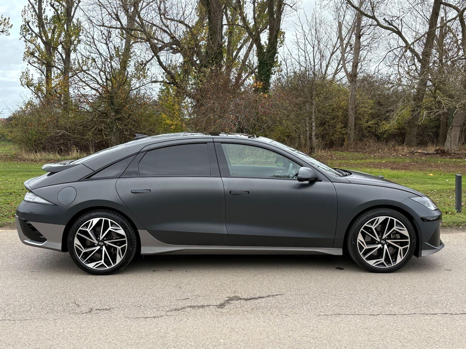 Used Hyundai IONIQ 6 2023 for sale - 76832471: Photo 2