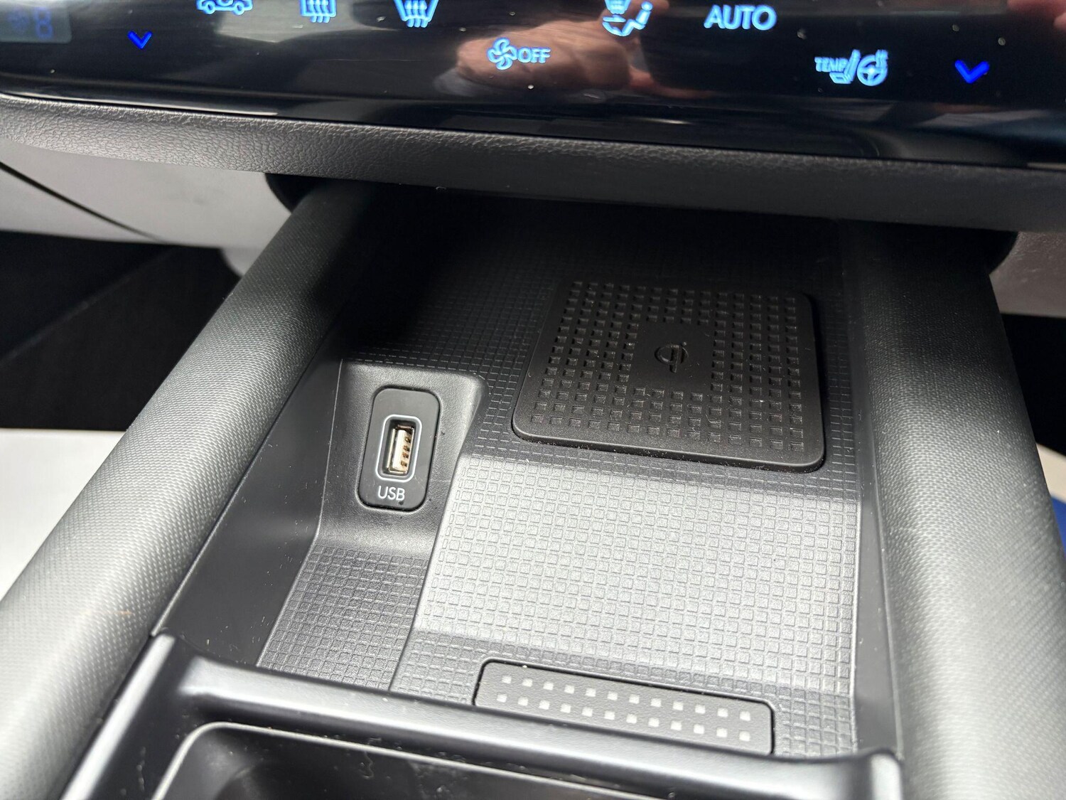 Used Hyundai IONIQ 6 2023 for sale - 76832471: Photo 48