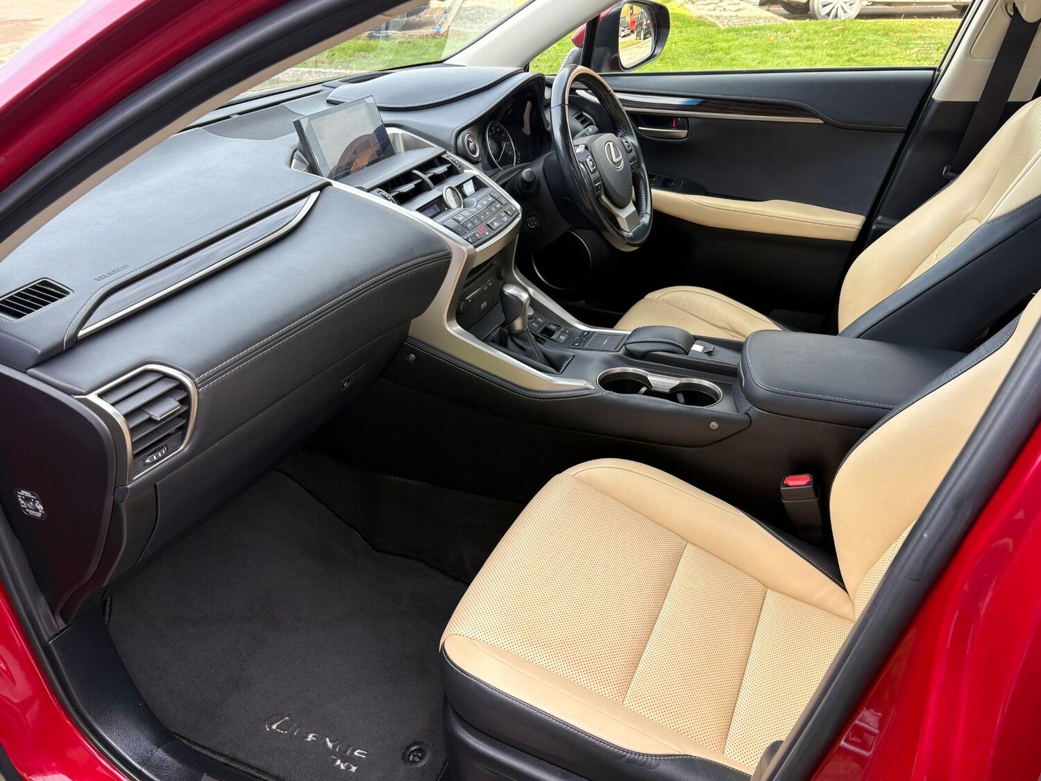 Used Lexus NX 2015 for sale - 76382786: Photo 26