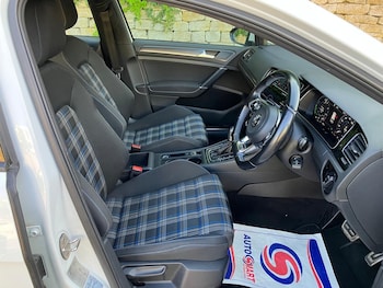 Used Volkswagen Golf 2020 for sale - 75717804: Photo
