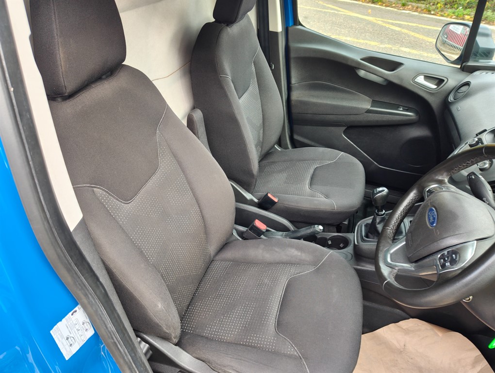 Used Ford Transit Courier 2019 for sale - 76067245: Photo 10