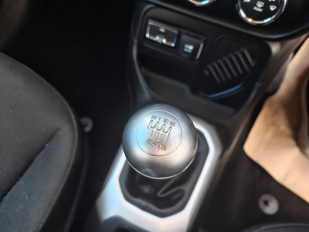 Used Jeep Renegade 2016 for sale - 77225423: Photo 11