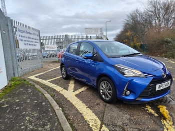 Used Toyota Yaris 2017 for sale - 76894971: Photo