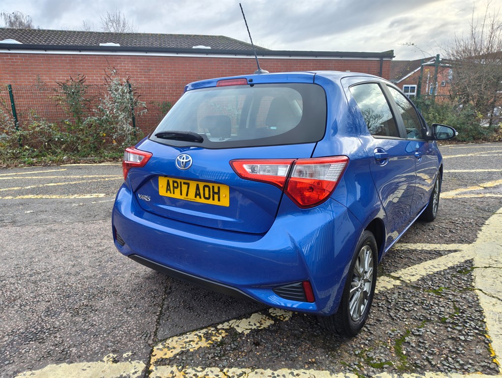 Used Toyota Yaris 2017 for sale - 76894971: Photo 4
