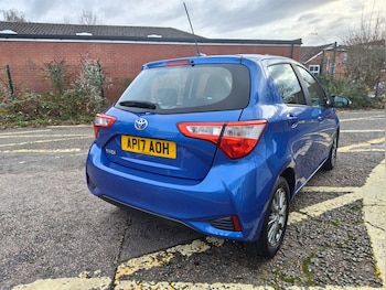 Used Toyota Yaris 2017 for sale - 76894971: Photo