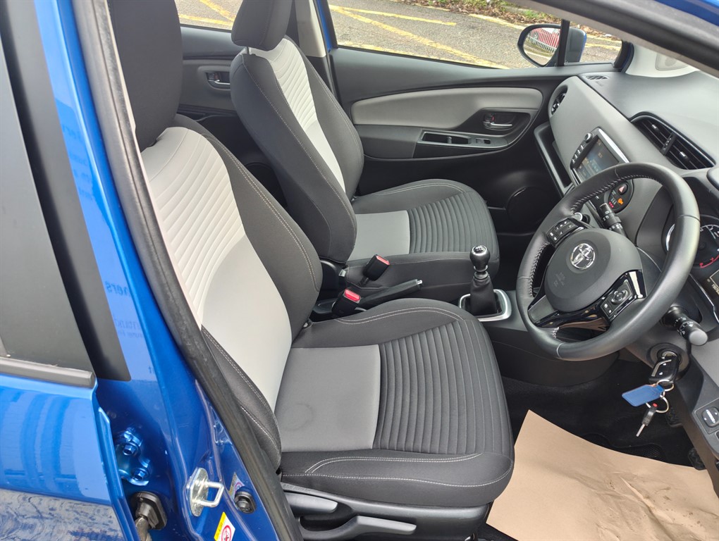 Used Toyota Yaris 2017 for sale - 76894971: Photo 8