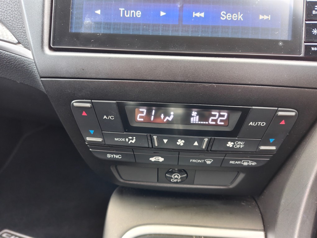 Used Honda Civic 2016 for sale - 76796703: Photo 12