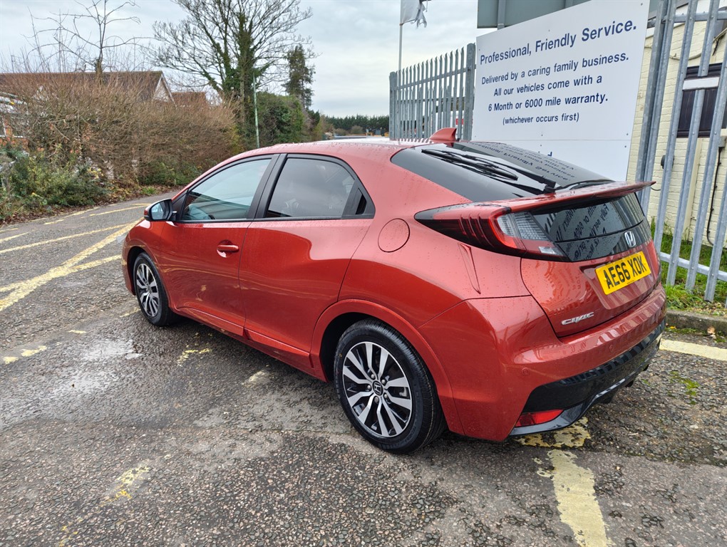 Used Honda Civic 2016 for sale - 76796703: Photo 4