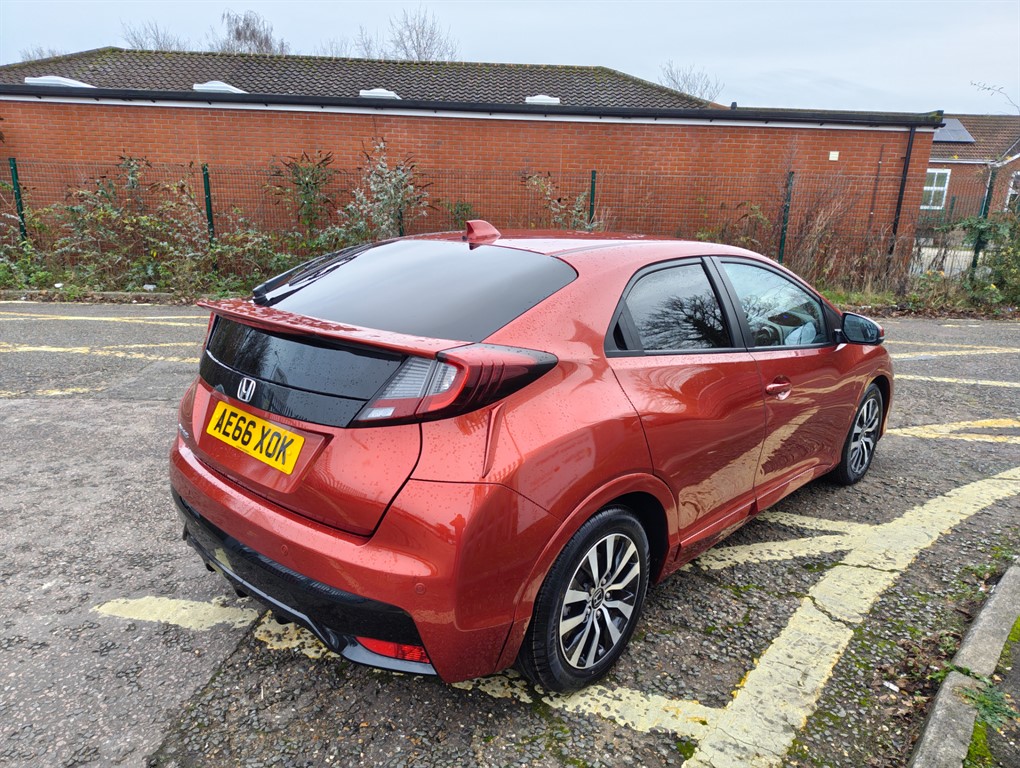 Used Honda Civic 2016 for sale - 76796703: Photo 5