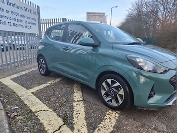Used Hyundai i10 2024 for sale - 77127722: Photo