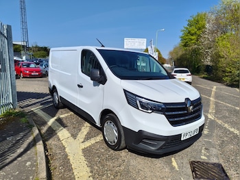 Renault Trafic feature image