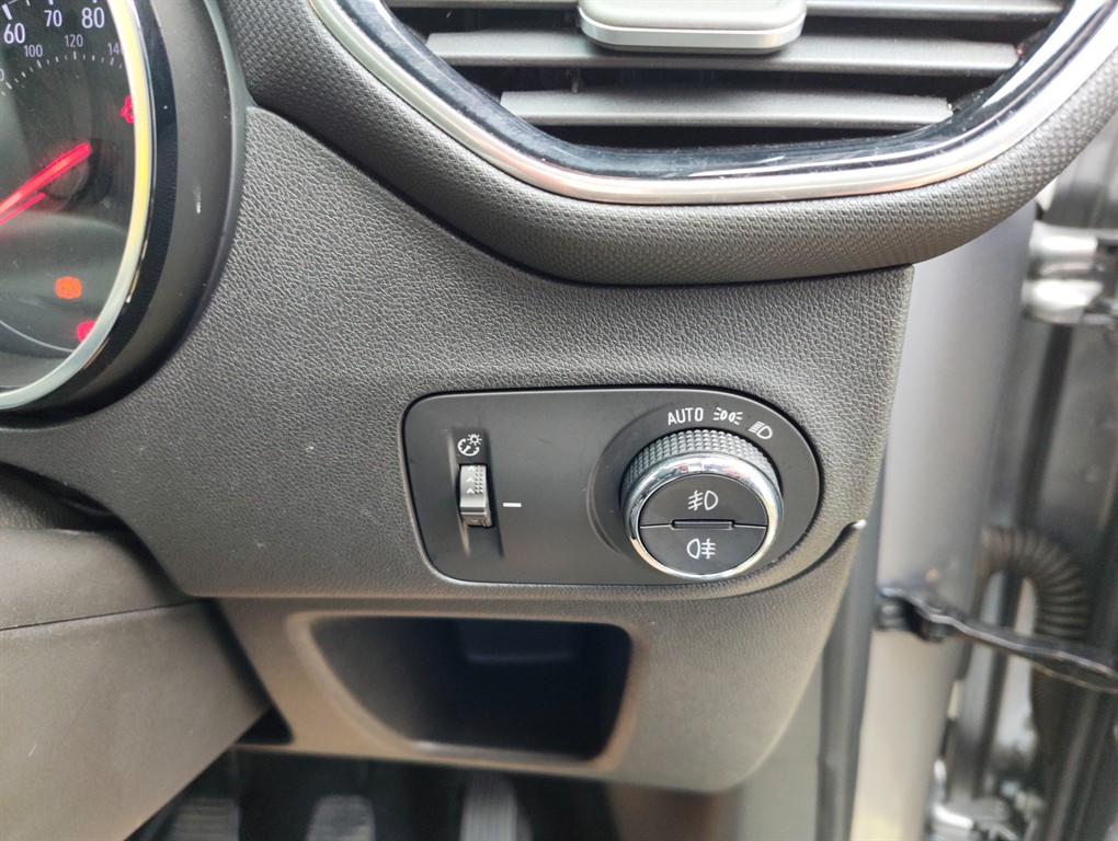 Used Vauxhall Crossland 2022 for sale - 76355352: Photo 9