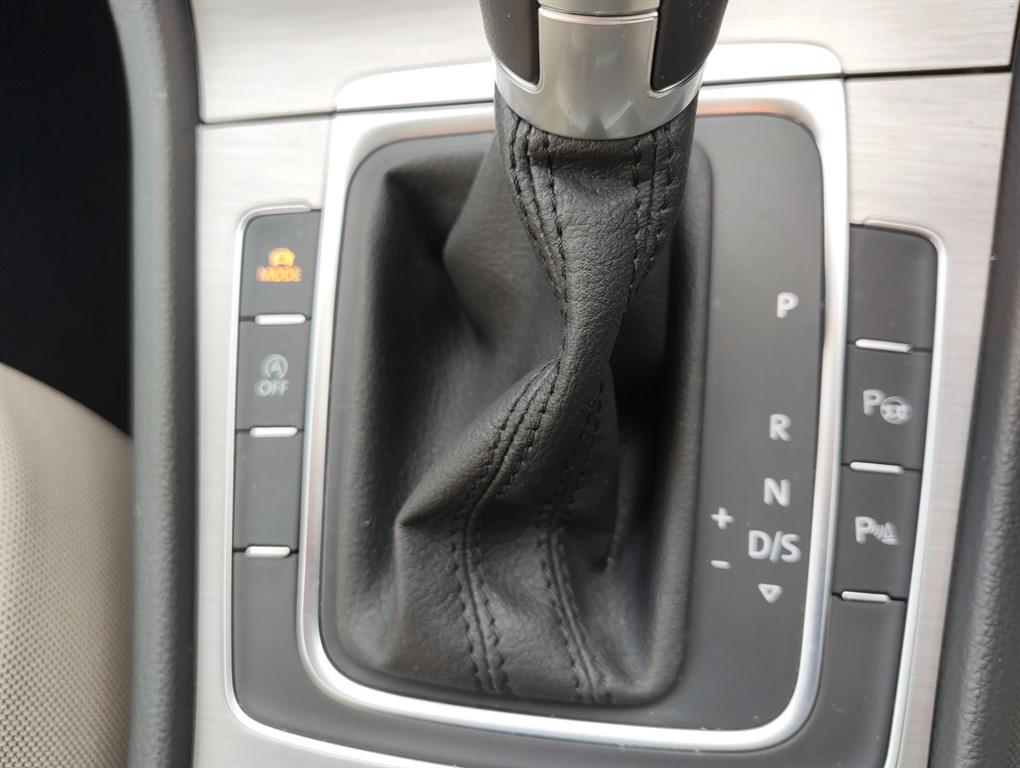 Used Volkswagen Golf 2016 for sale - 77576749: Photo 17