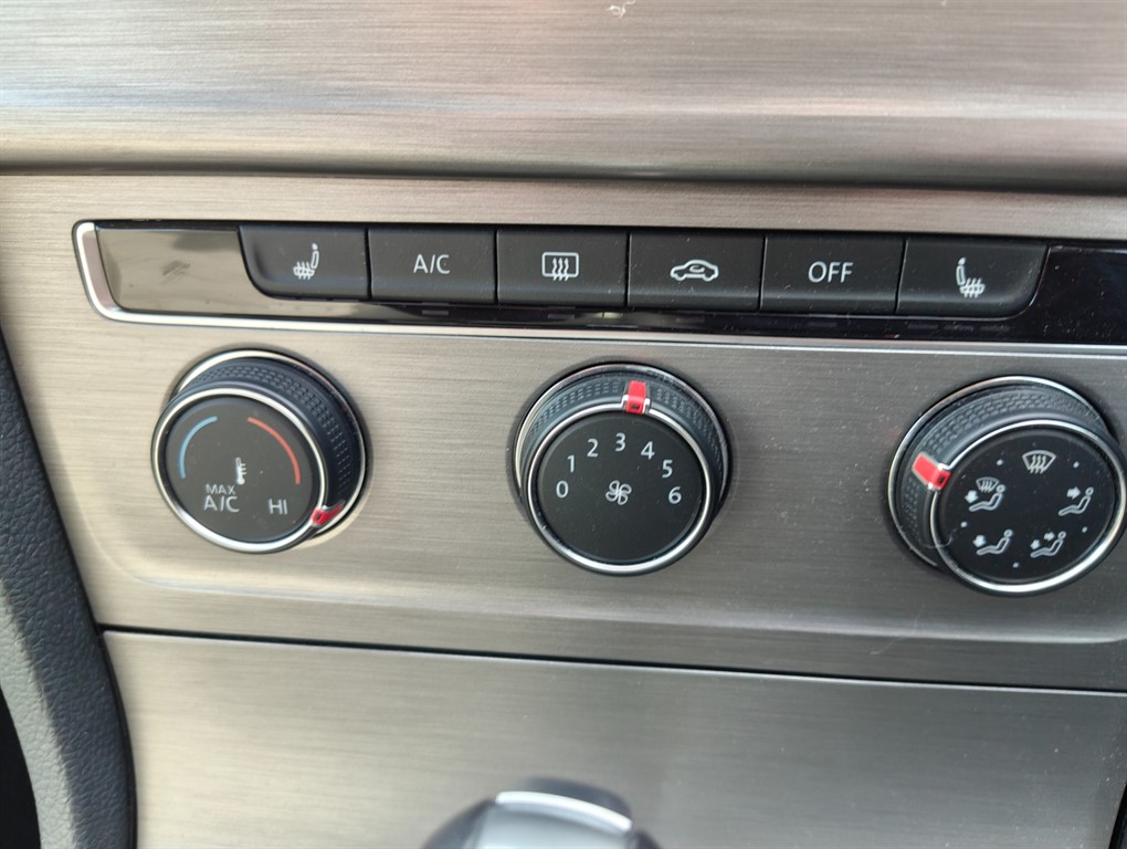 Used Volkswagen Golf 2016 for sale - 77576749: Photo 18