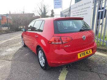 Used Volkswagen Golf 2016 for sale - 77576749: Photo