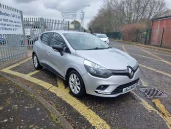 Used Renault Clio 2017 for sale - 74952719: Photo