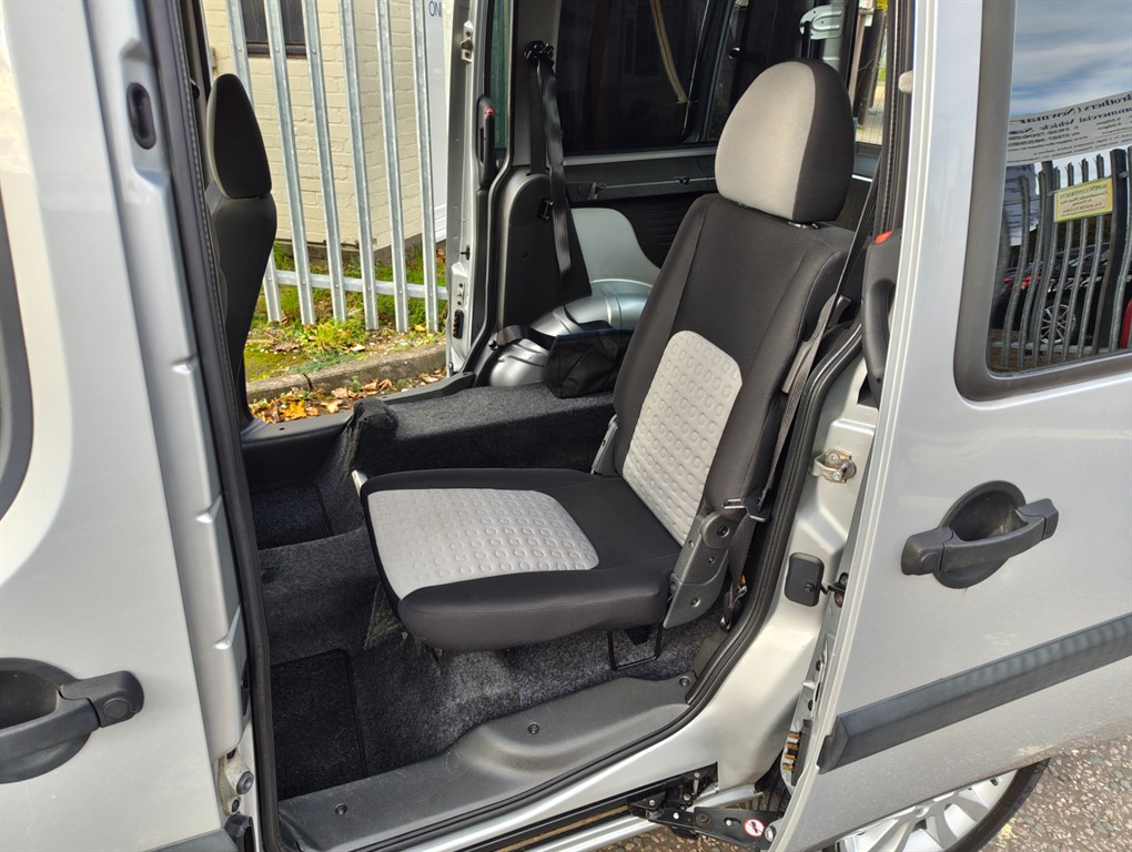 Used Fiat Doblo 2010 for sale - 76375661: Photo 11