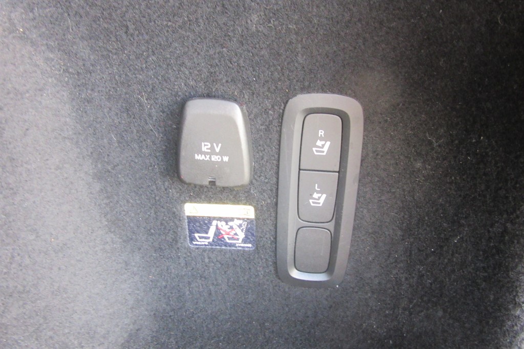 Used Volvo V60 2018 for sale - 77504668: Photo 14