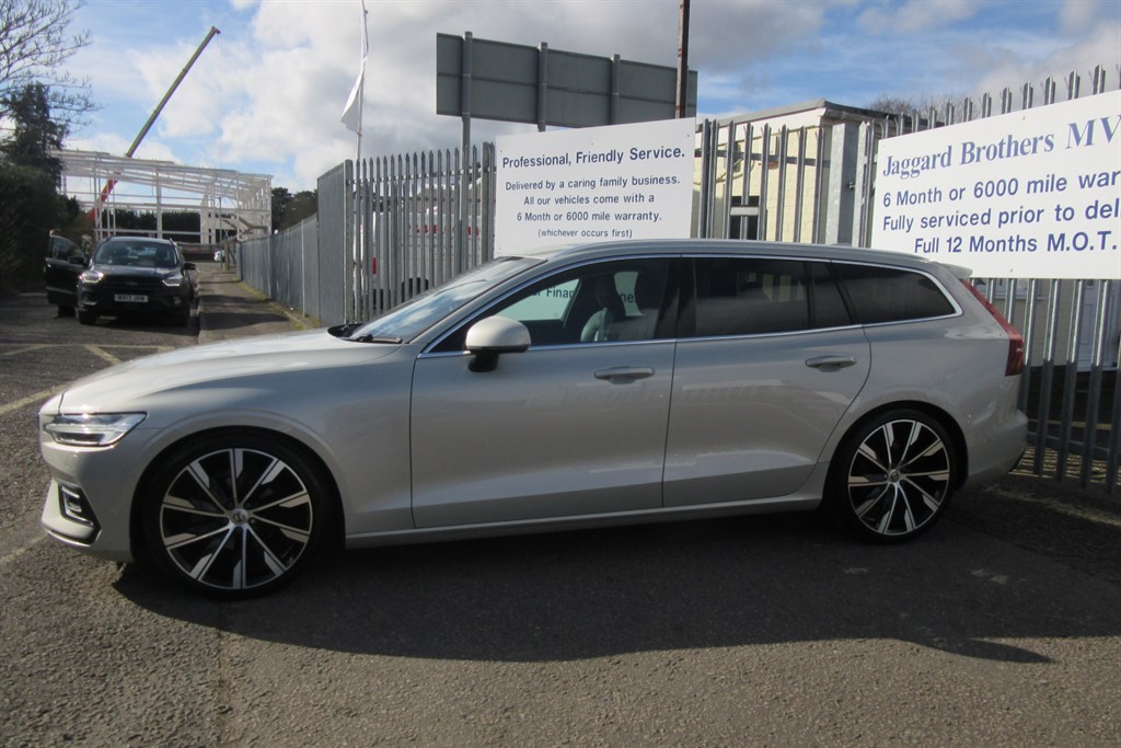 Used Volvo V60 2018 for sale - 77504668: Photo 2
