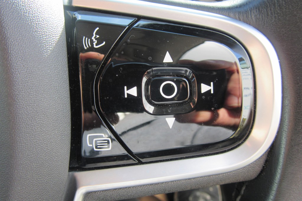 Used Volvo V60 2018 for sale - 77504668: Photo 22