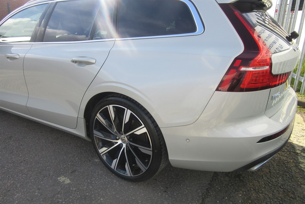 Used Volvo V60 2018 for sale - 77504668: Photo 4