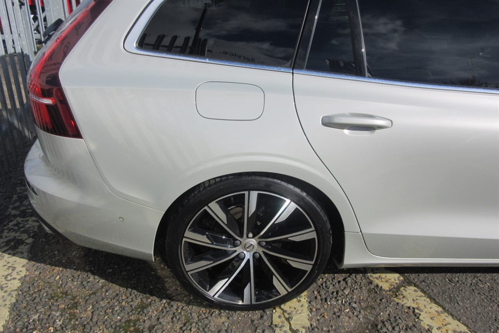 Used Volvo V60 2018 for sale - 77504668: Photo 9