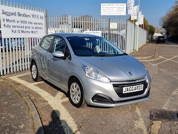 Used Peugeot 208 2017 for sale - 74952692: Photo
