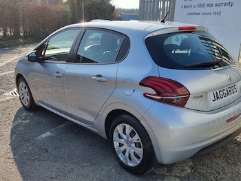 Used Peugeot 208 2017 for sale - 74952692: Photo