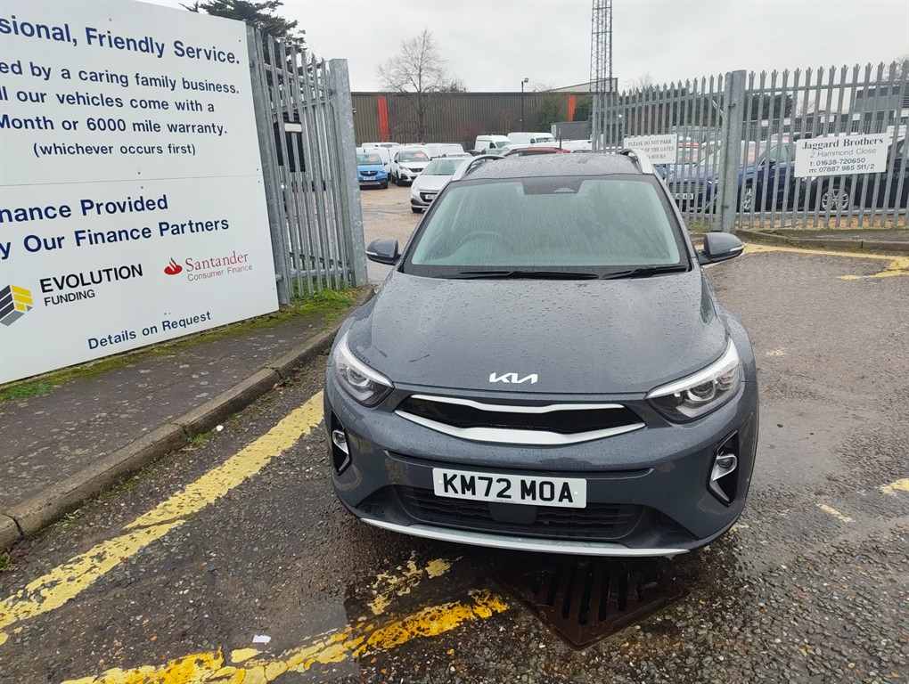 Used Kia Stonic 2022 for sale - 77106230: Photo 2