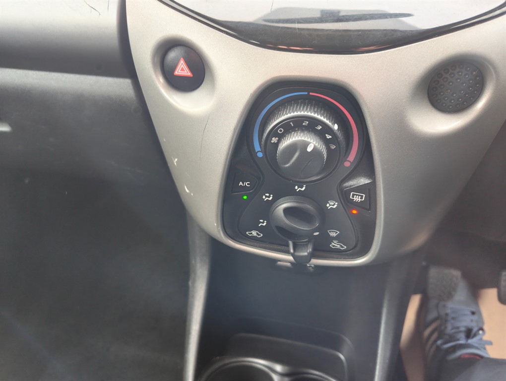 Used Peugeot 108 2018 for sale - 76415460: Photo 9