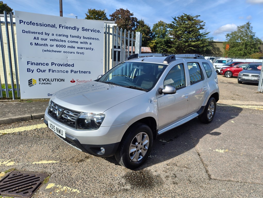 Used Dacia Duster 2015 for sale - 76322120: Photo 2