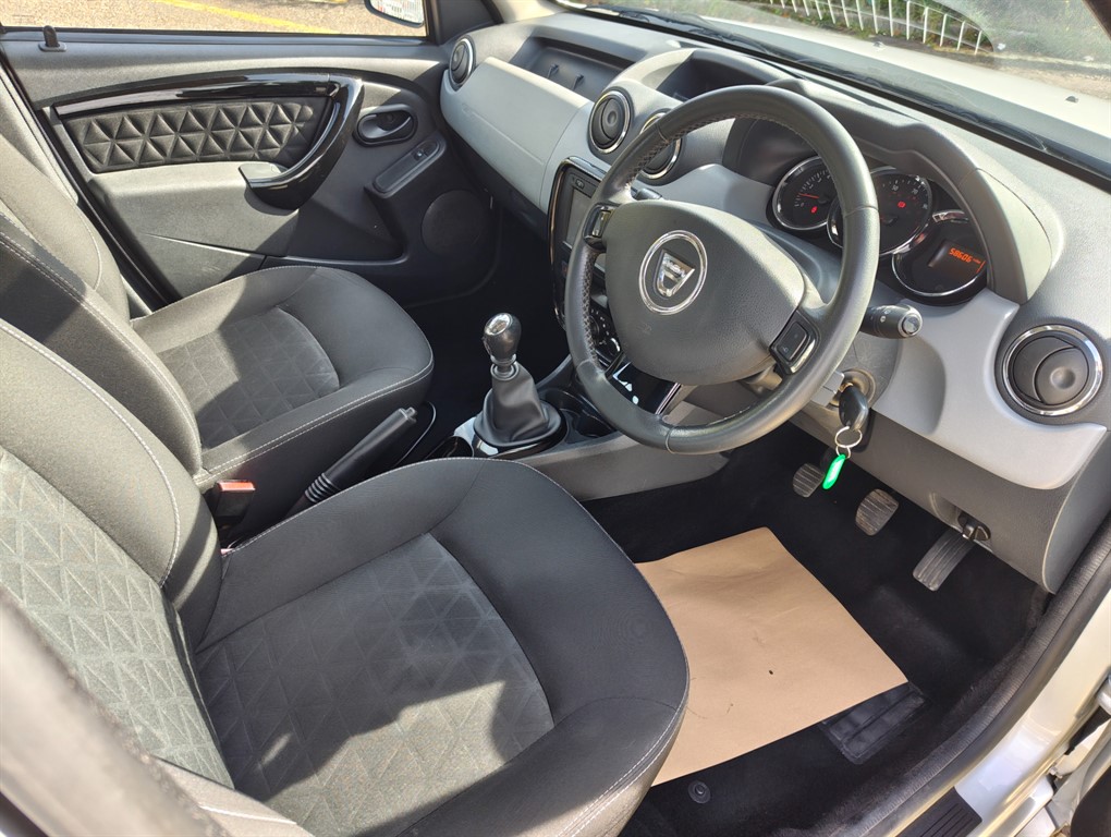 Used Dacia Duster 2015 for sale - 76322120: Photo 7