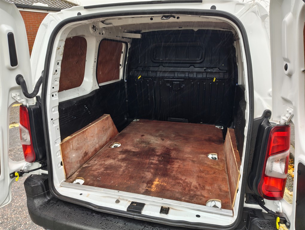 Used Peugeot Partner 2020 for sale - 76332388: Photo 6