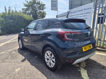 Used Renault Captur 2022 for sale - 75570034: Photo