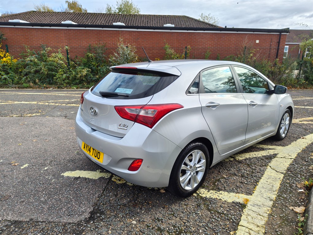 Used Hyundai i30 2014 for sale - 76355325: Photo 4