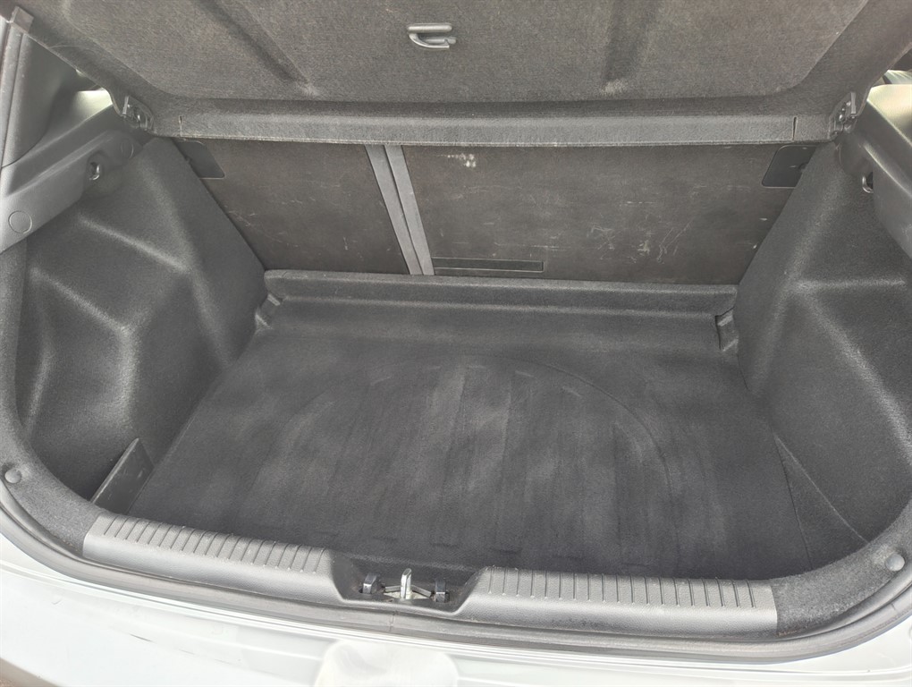 Used Hyundai i30 2014 for sale - 76355325: Photo 6