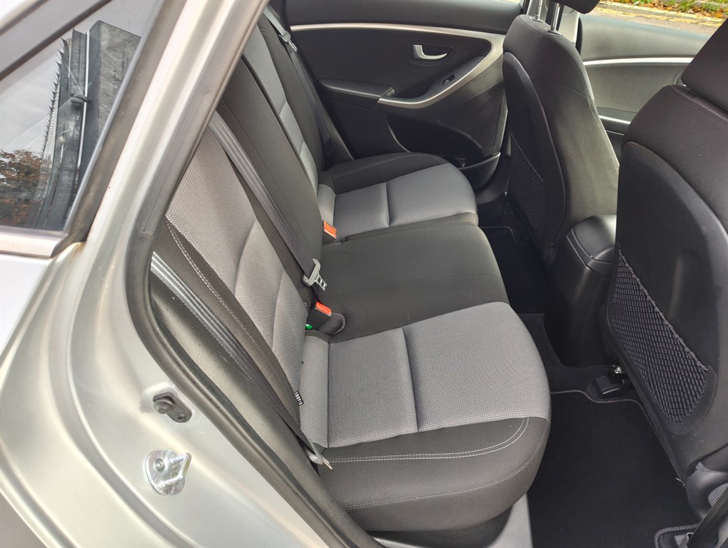 Used Hyundai i30 2014 for sale - 76355325: Photo 7