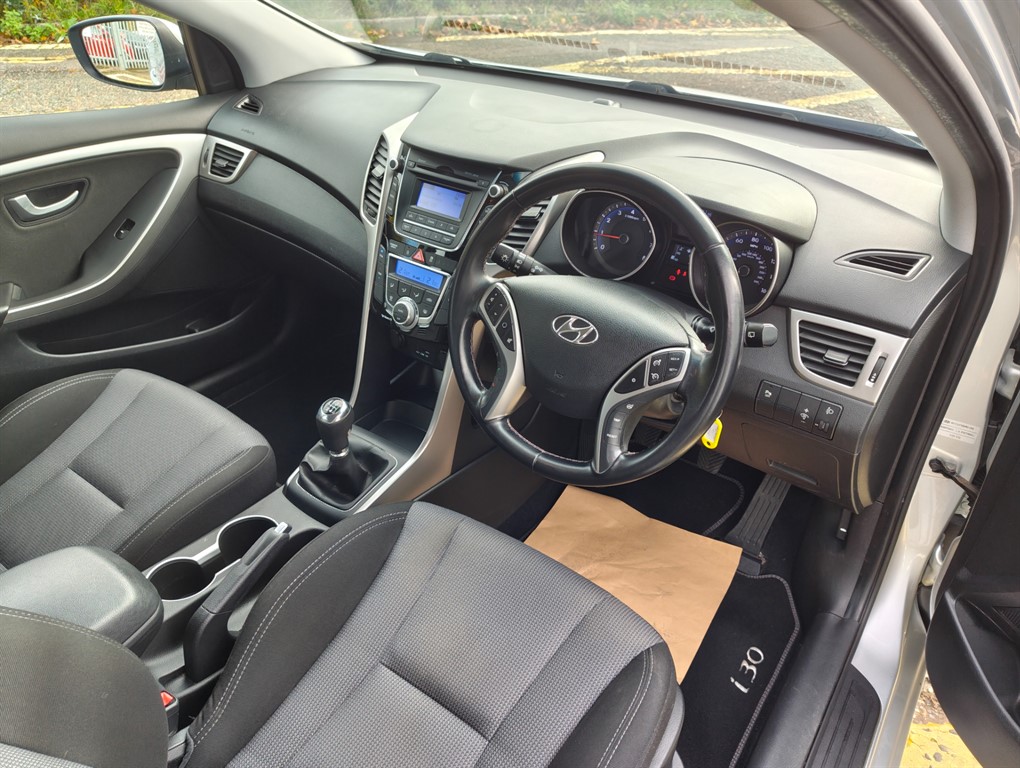 Used Hyundai i30 2014 for sale - 76355325: Photo 8