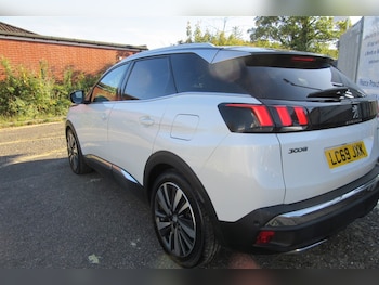 Used Peugeot 3008 2020 for sale - 76018304: Photo 3