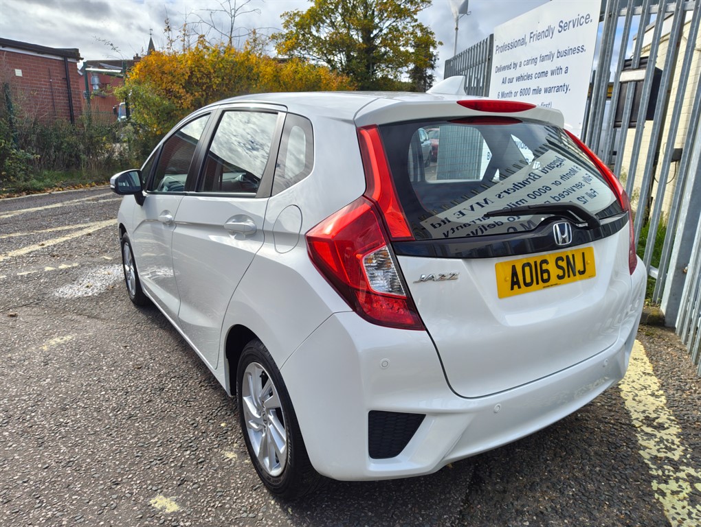 Used Honda Jazz 2016 for sale - 76240964: Photo 4