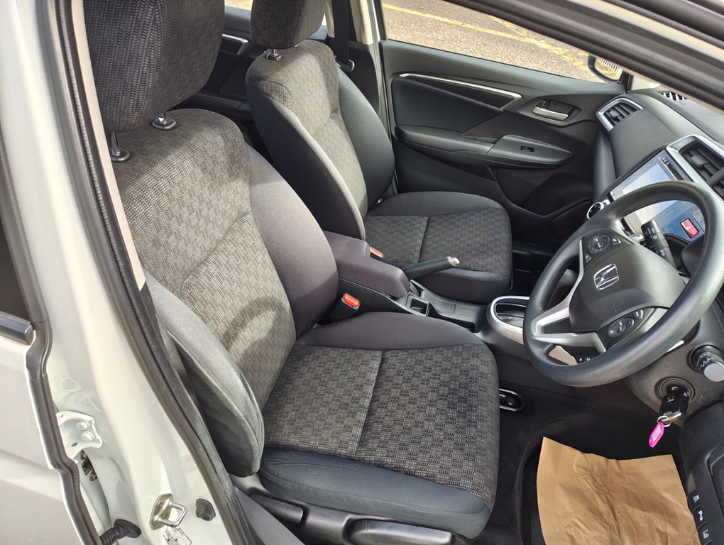 Used Honda Jazz 2016 for sale - 76240964: Photo 8