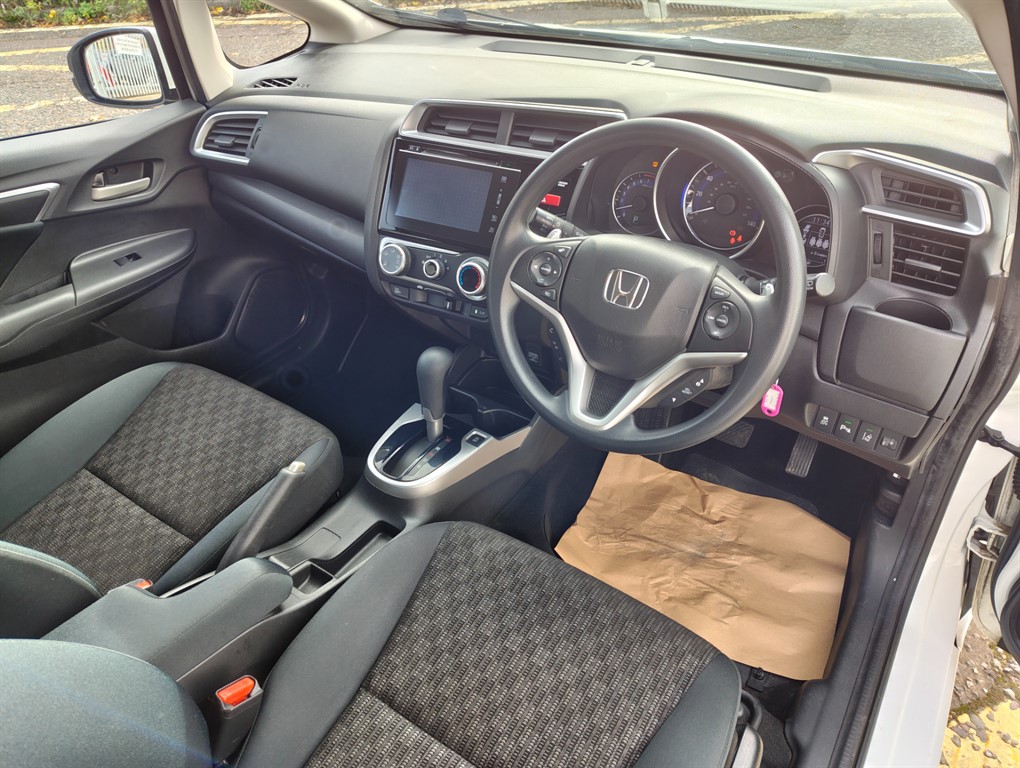 Used Honda Jazz 2016 for sale - 76240964: Photo 9