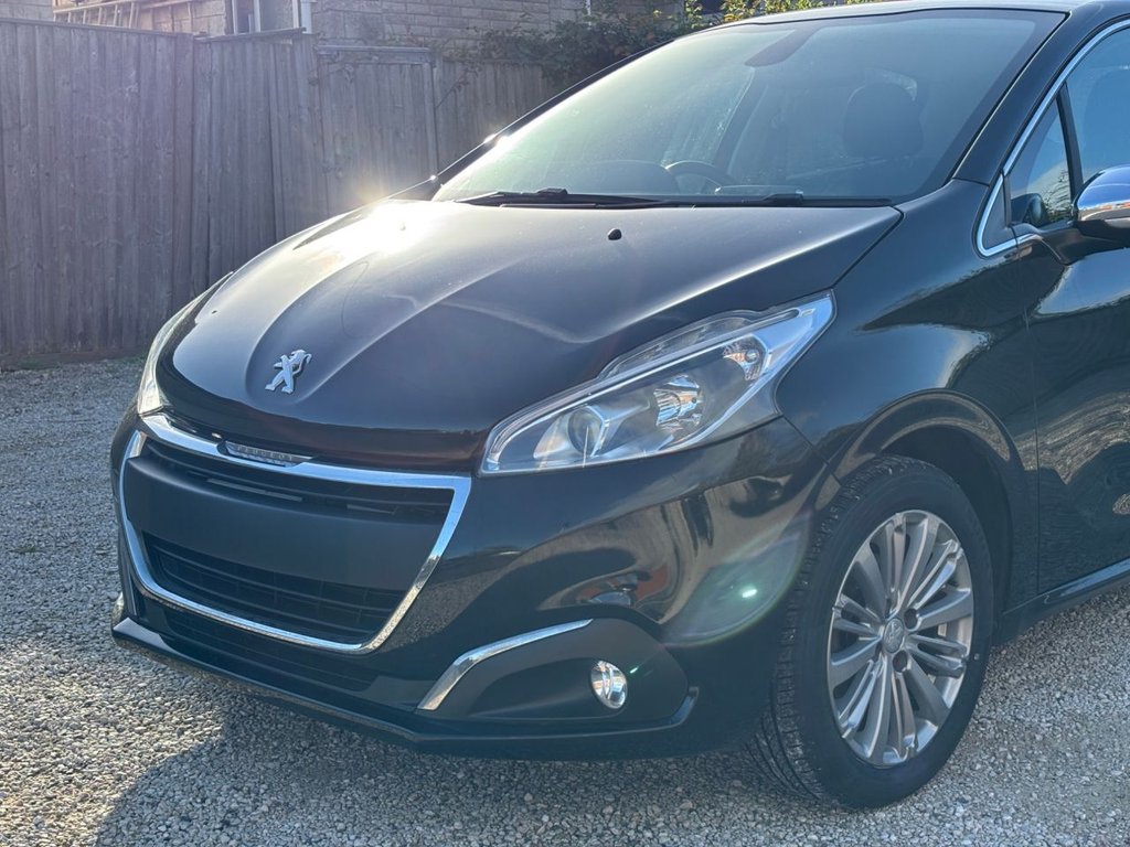 Used Peugeot 208 2016 for sale - 76395925: Photo 10