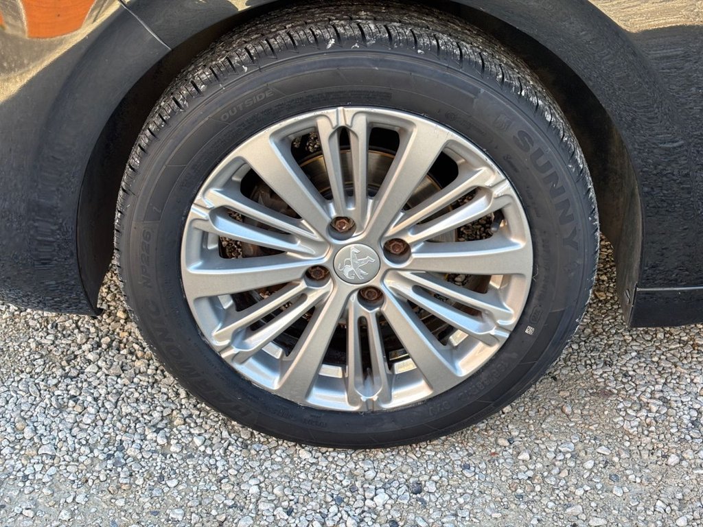 Used Peugeot 208 2016 for sale - 76395925: Photo 16