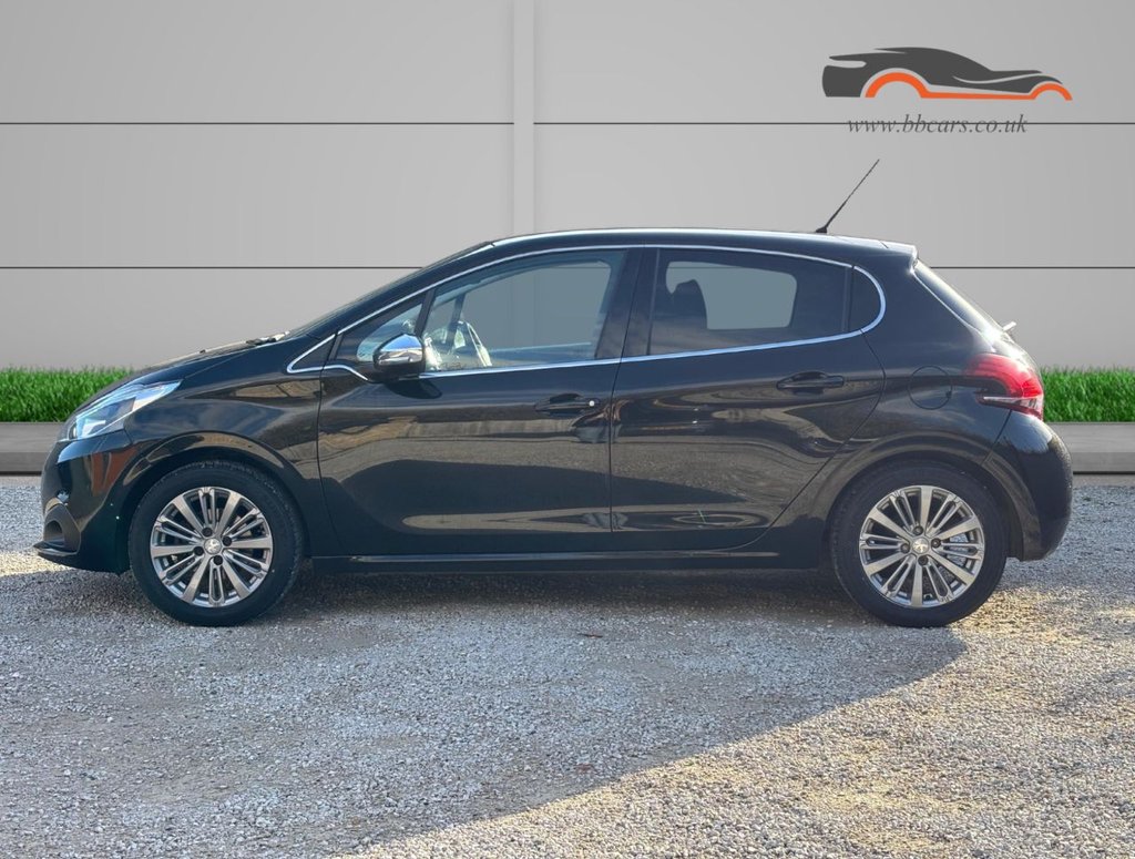 Used Peugeot 208 2016 for sale - 76395925: Photo 2