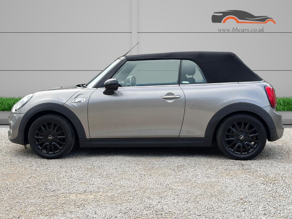 Used MINI Convertible 2019 for sale - 77835647: Photo 2
