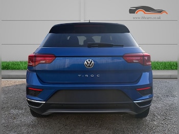 Used Volkswagen T-Roc 2019 for sale - 77302836: Photo