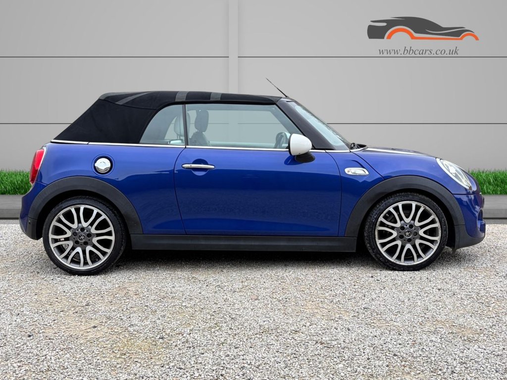 Used MINI Convertible 2018 for sale - 77780102: Photo 12